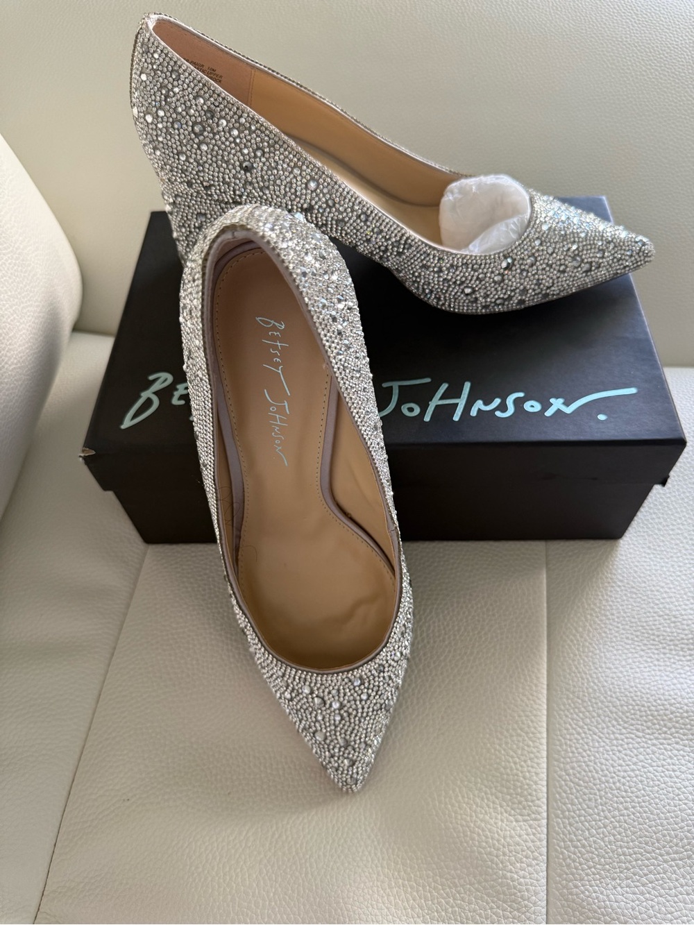 NWT Blue by Betsey Johnson Silver Crystal Block Heel Pumps - Women's 10M